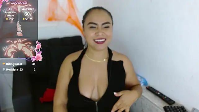 alessialux live cam on StripChat