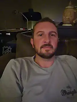 MrMechanic40 on Stripchat