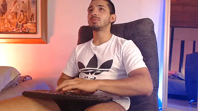 ArturoCardona_ on Stripchat