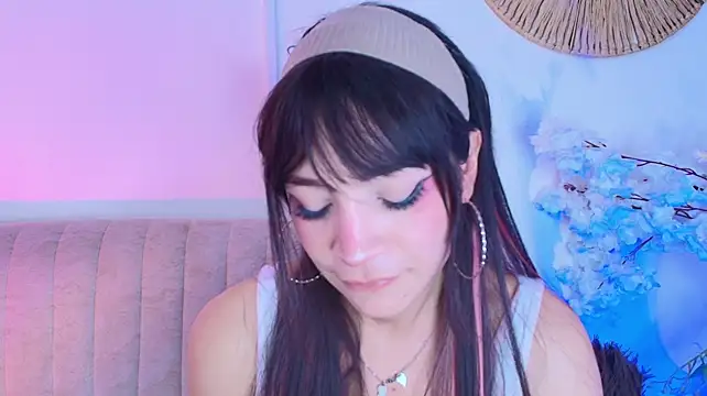 AliiceWonderland_ live cam