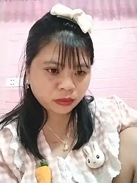 Xuka_lyss live cam on StripChat