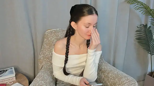 IlianaWegiel live cam on StripChat