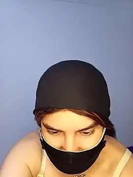 Banouti_23 live cam on StripChat