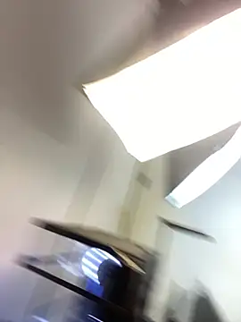 MiaaHoward live cam preview