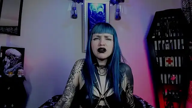 DimmuandDarkness live cam on StripChat