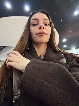 AmelieCrystal live cam on StripChat