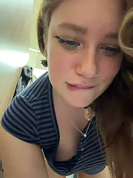 Webcam en directo de la chica lucy-joy