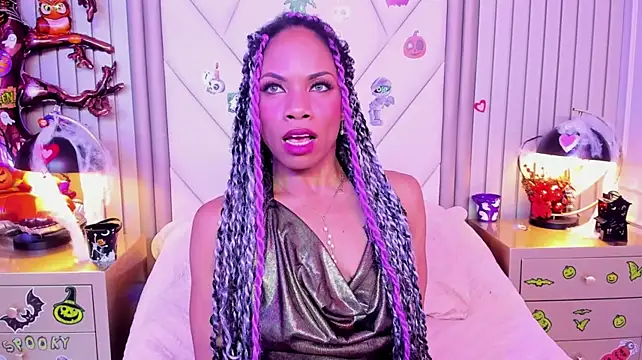 LailaDavidson webcam