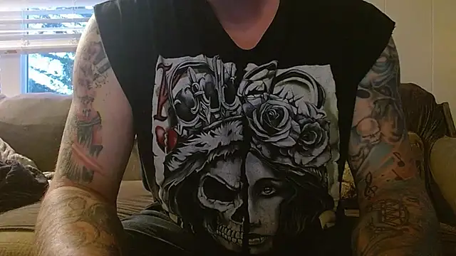 The_old_switch_a_roo live cam on StripChat