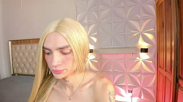 kitty__bunny webcam