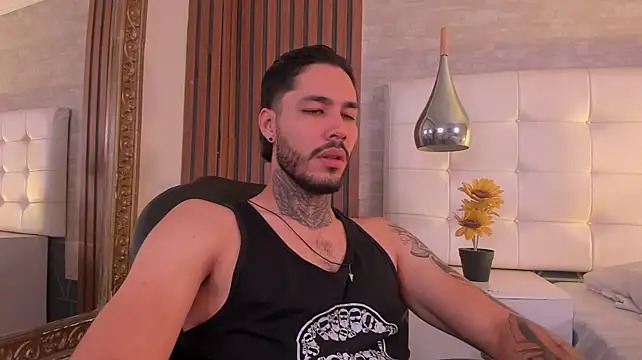 JacksonGreenn live cam on StripChat
