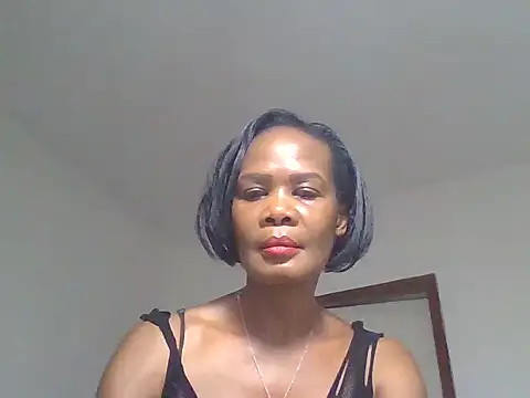 SpicymilfXX live cam on StripChat
