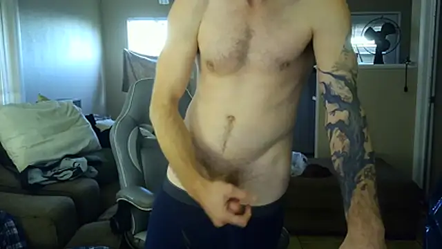 Huntzg23 live cam on StripChat