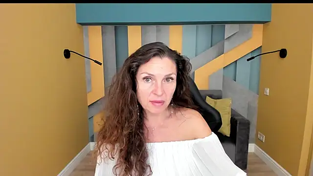 EllaLong live cam on StripChat