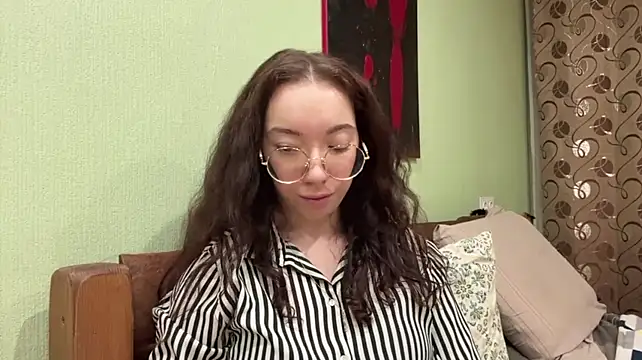 KarryRosamond live cam on StripChat
