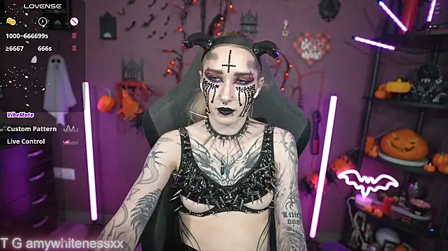 amywhitenessxx live cam on StripChat