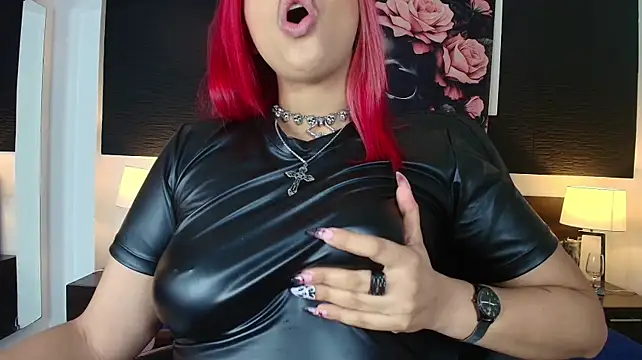EvaaFoxxy1