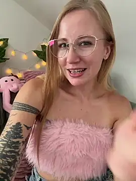 marie_hardon live cam on StripChat