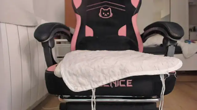 bigclittiee (T young) - CUM with big clit #bigclit