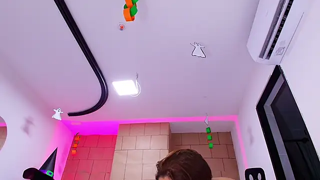 Karla_hilton1