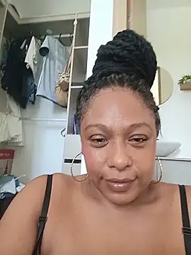 jazmin43 (F milf) - To be left in just a thong