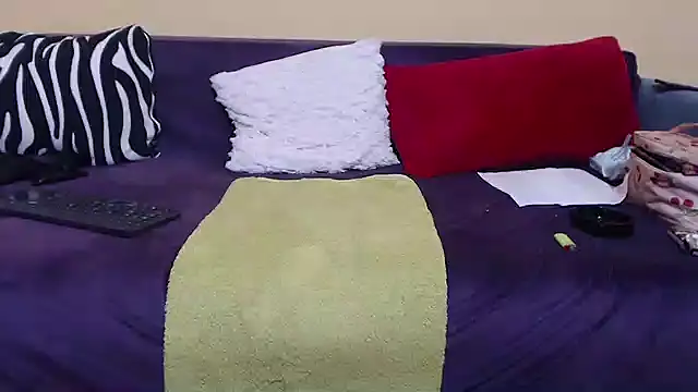 christine33 live cam on StripChat