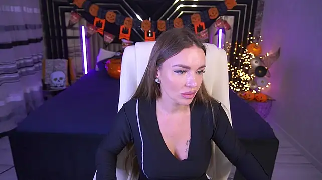 EmilyySecret live cam on StripChat