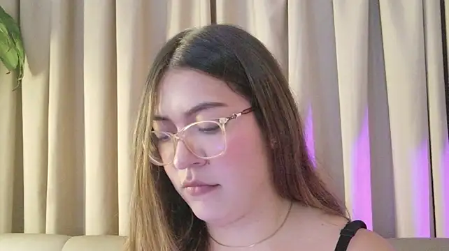 Mila_white1