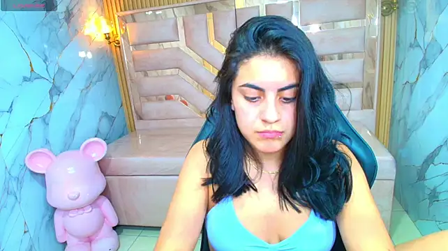 Isis_grey_r_