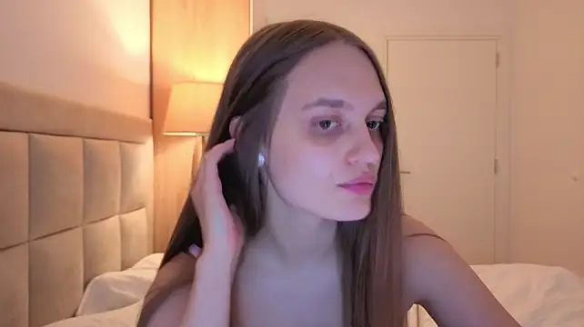 nicolemarano live cam on StripChat