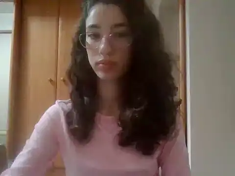 CrystalDolls live cam on StripChat