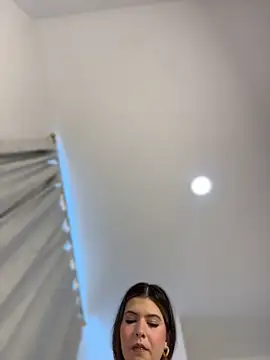 naughty__angel live cam on StripChat