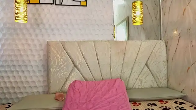 Bella_porch_