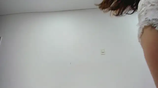 Luna_Dumont