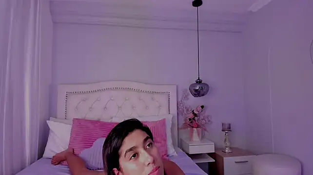 Mia_Montess