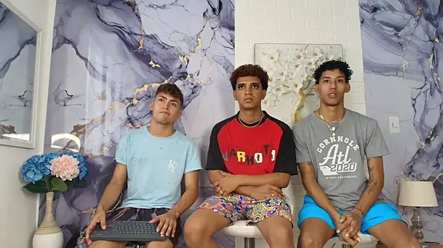 VERY_HOT_GUYS live cam on StripChat