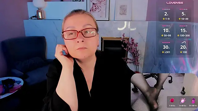 Alexandra_Kind