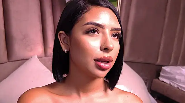 GabyJones_