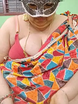 tamil-mayasri (F milf) - my hairy pusyy flash