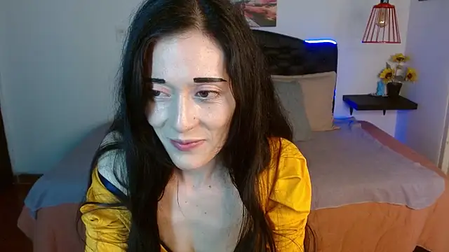 Mylu_xx live cam on StripChat