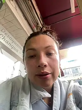 sarita_hos