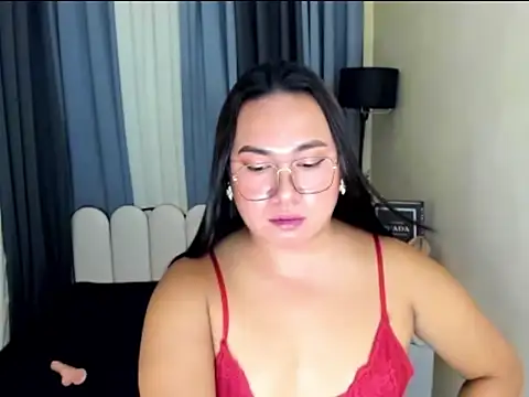 Cassiefoxx live cam on StripChat