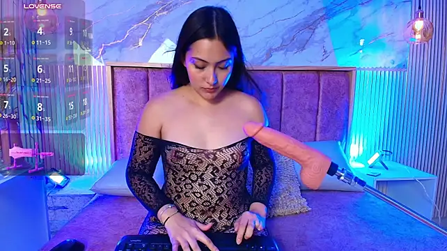 Nandyy_ live cam on StripChat