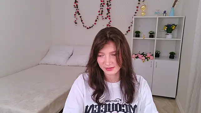 OwlEva live cam on StripChat