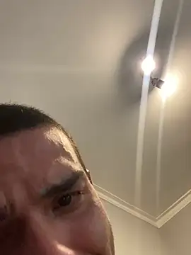 Ivis1999 live sex cam