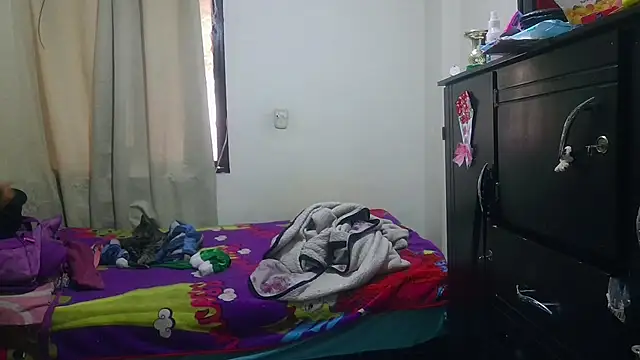 VioletV live cam on StripChat