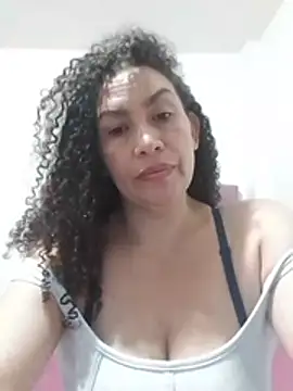 paulett15 live cam on StripChat
