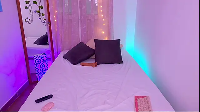 Mar_333 live cam on StripChat