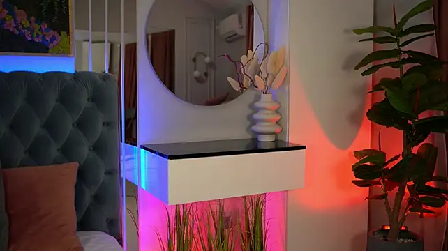 SiennaPierce live cam on StripChat