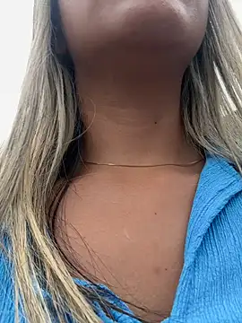 Kimmiebellarie live cam on StripChat